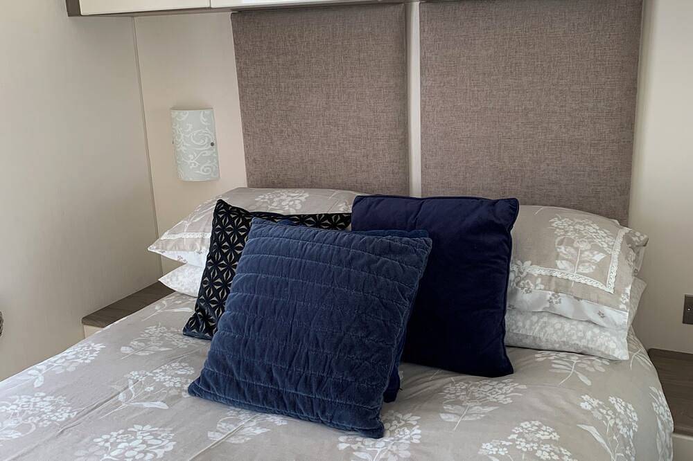 Aurora luxury beach lodge at silver sands lossiemouth 2 minute walk to beach in Lossiemouth, Moray