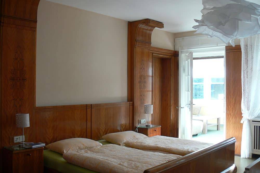 Ganze Wohnung, Ferienwohnung in ruhiger Waldrandlage mit Weitblick in Jonsdorf, Zittauer Gebirge