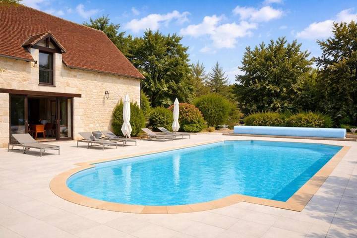 Location de vacances pour 16 personnes, avec piscine et jardin à Cléré-du-Bois - 4