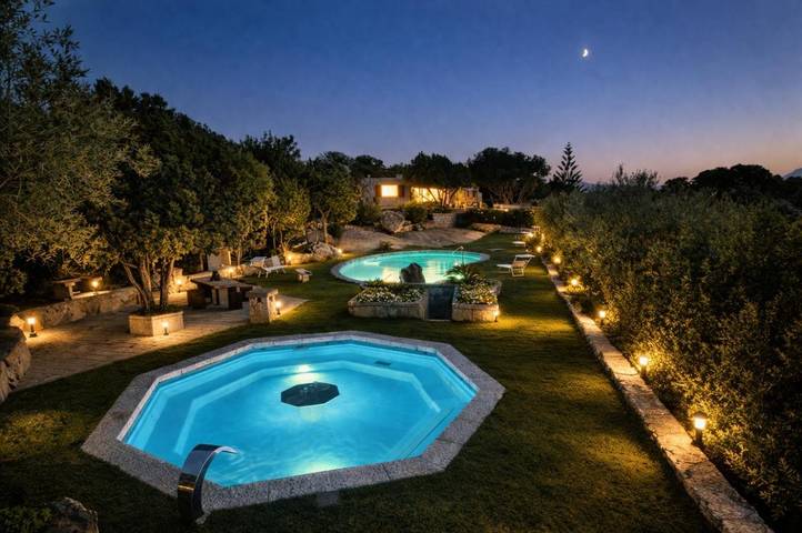 B&b per 14 persone, con Idromassaggio e Terrazza nonché Giardino e Piscina a Porto Rotondo