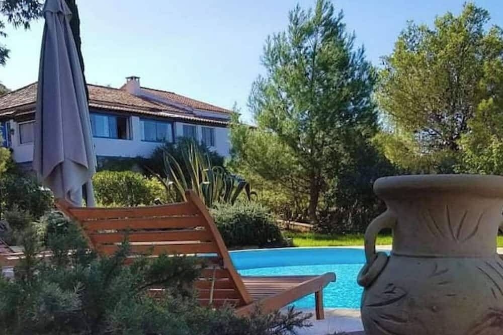 Villa pour 6 Personnes dans Figari, Arrondissement de Sartène