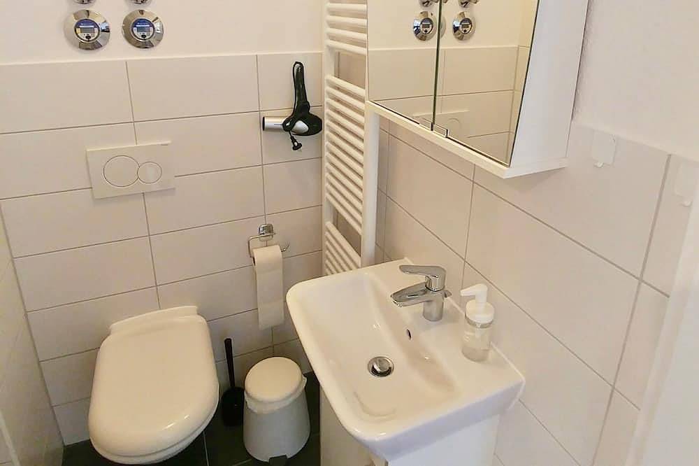 Entire apartment, Studio-City-Private Bathroom-City view in Mitte Bochum, Bochum