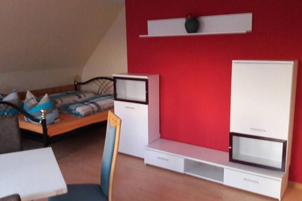 Ganze Wohnung, Charmantes Apartment mit Seeblick und moderner Ausstattung nahe dem Achterwasser in Warthe, Rankwitz