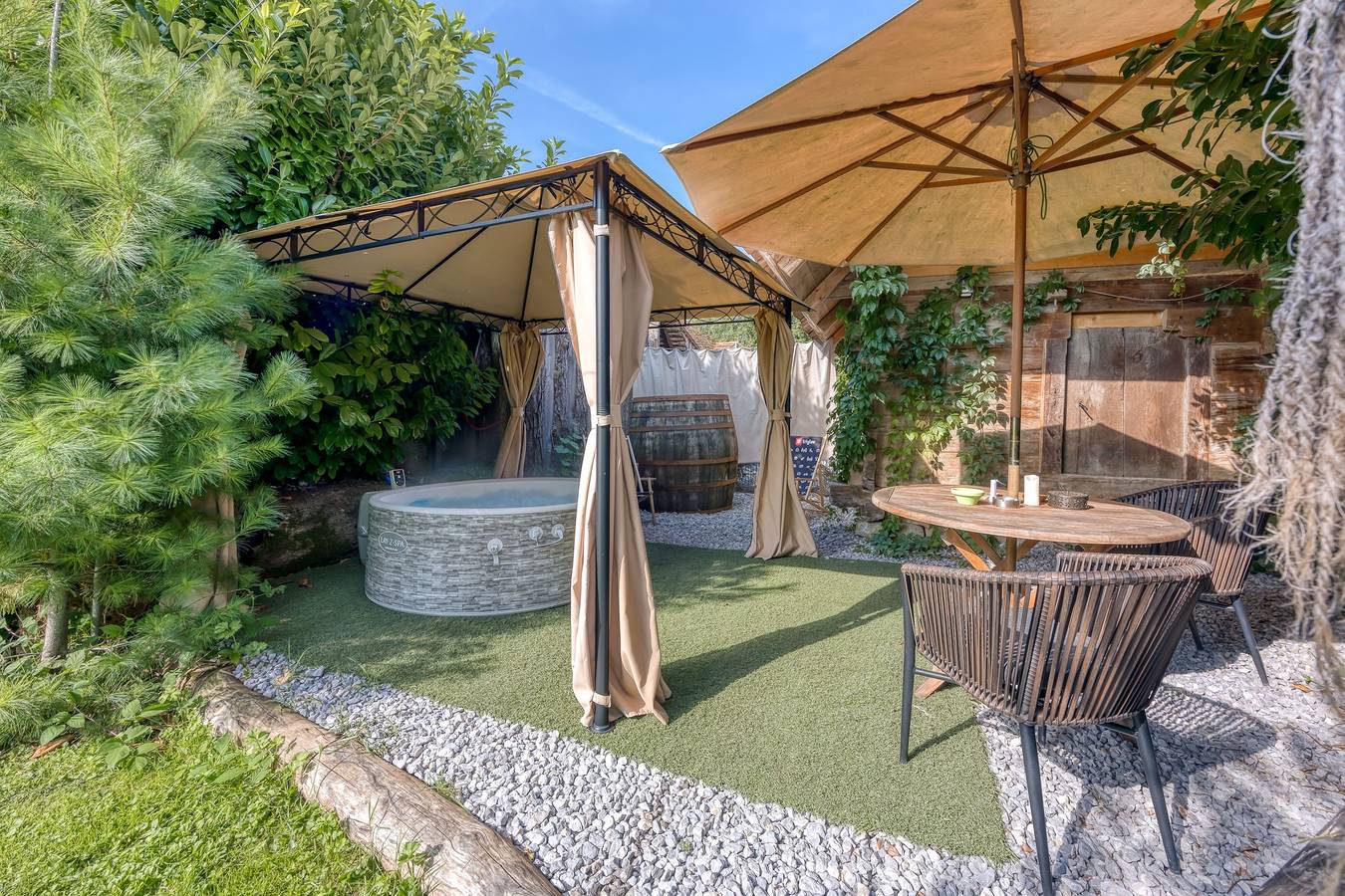 Dom dla 2 osób z taras in Słowenia