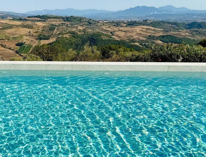 Location de vacances pour 2 personnes, avec piscine ainsi que jardin et terrasse, animaux acceptés à Pietrelcina - 2