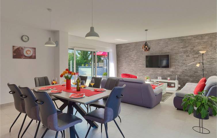 Ferienhaus für 8 Personen, mit Garten in Sisan - 2