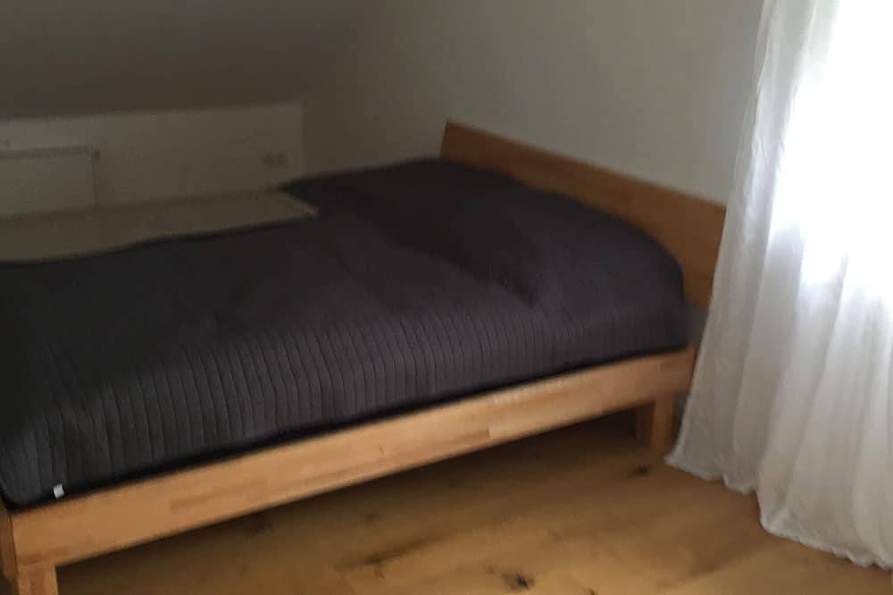 Entire apartment, Nice large apartment on the bike path in Harxheim, Rhinehesse region