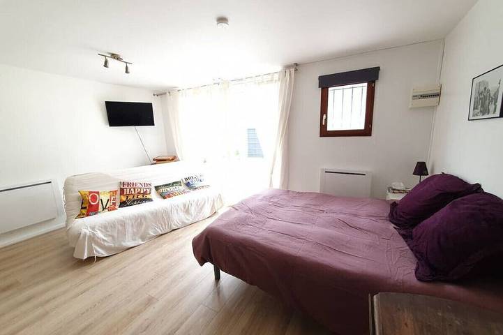 Ganze Wohnung, Large, bright studio for 4 people in Bois-d'Arcy, Yvelines