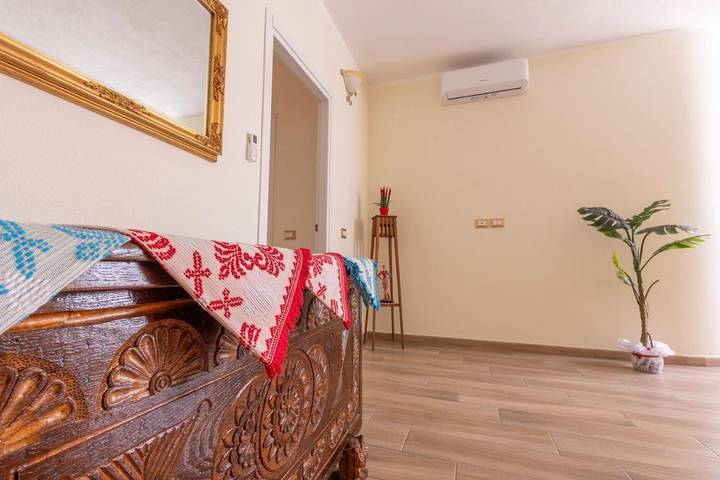 Chambre d’hôte pour 4 personnes, avec terrasse, animaux acceptés dans Tonara