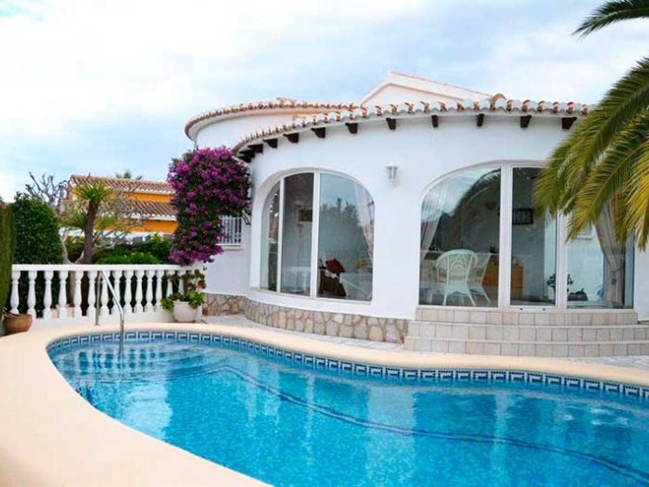 Encantador chalet junto al mar para 4 pers. con piscina privada y Wi-Fi in Almadraba, Costa Blanca