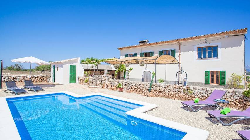 Finca für 4 Personen, mit Garten und Pool in Llubí