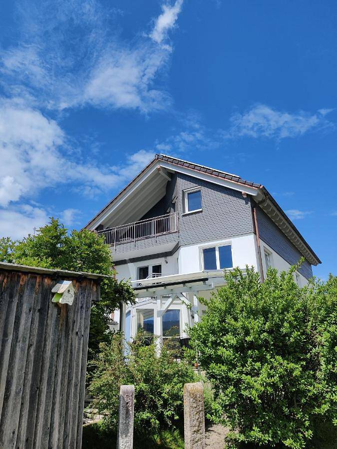 Ferienwohnung für 4 Personen, mit Balkon und Terrasse sowie Ausblick