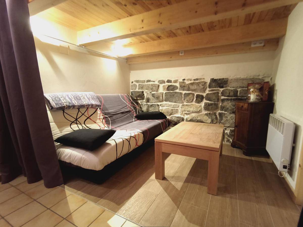 Two-Bedroom House in Meillerie, Région de Thonon-les-Bains