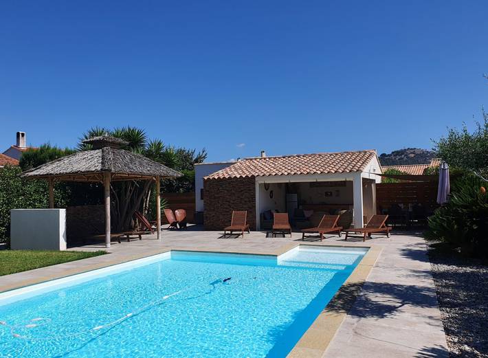 Villa pour 6 personnes, avec piscine ainsi que terrasse et jardin à Six-Fours-les-Plages - 2