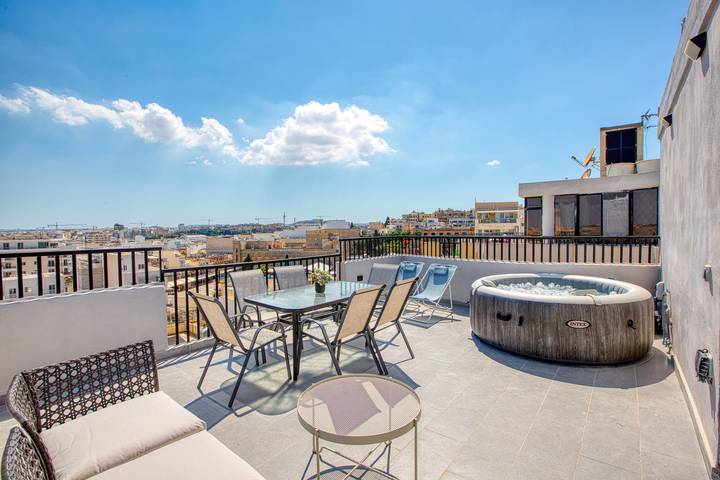 Location de vacances pour 6 personnes, avec terrasse dans Gzira