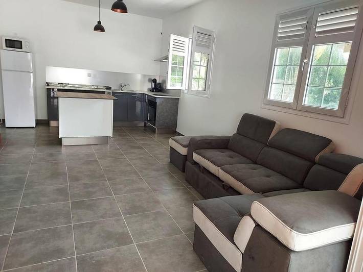 Appartement de vacances pour 4 personnes, avec piscine ainsi que vue et terrasse