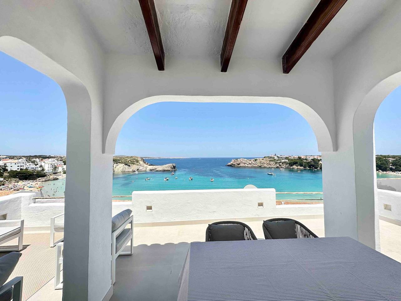 Ganze Wohnung, Ferienwohnung 'Poblado Marinero' mit Balkon, Wlan und Klimaanlage in Arenal d'en Castell, Es Mercadal