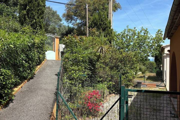 Appartement de vacances pour 6 personnes, avec piscine et balcon