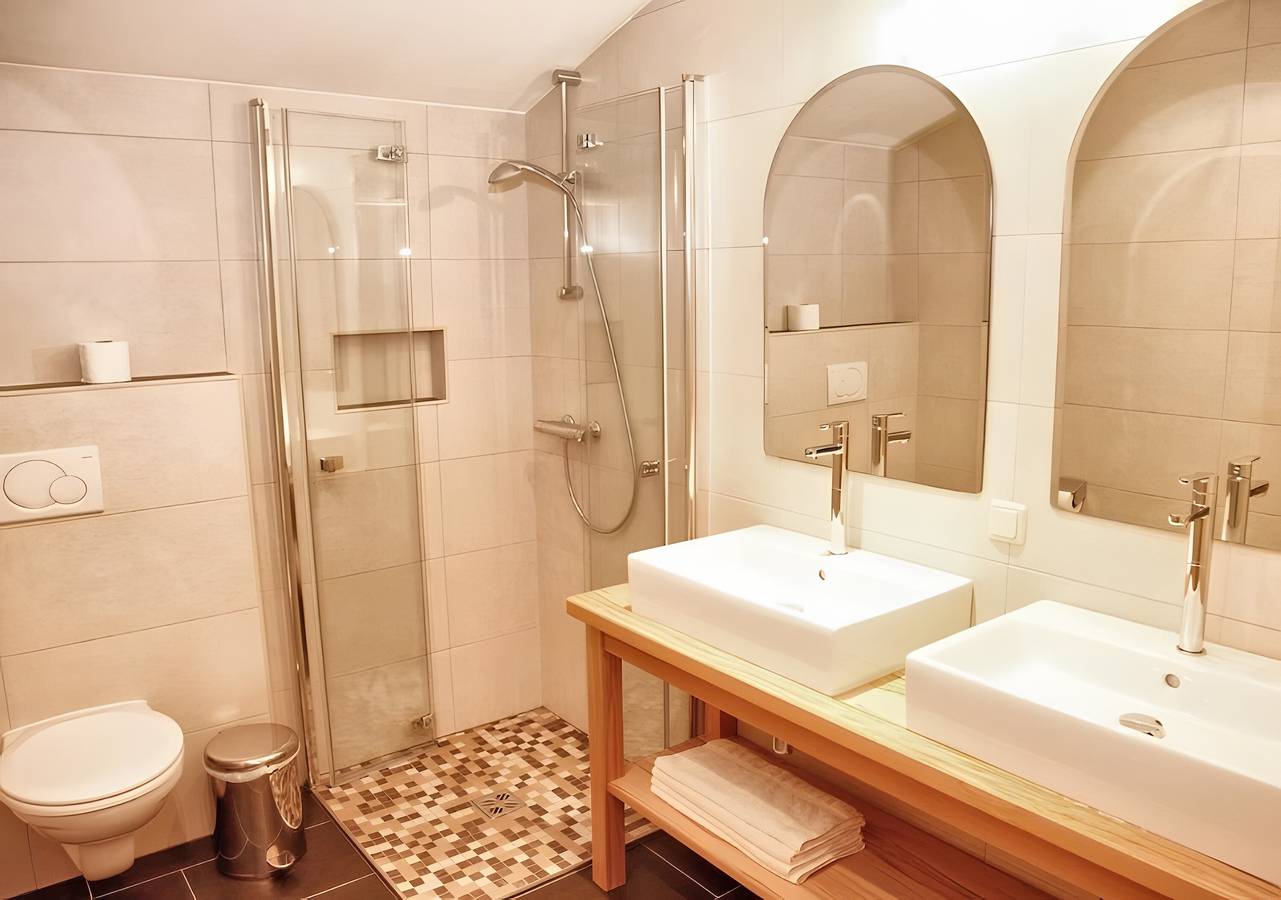 Geheel appartement, Appartement 'Stockinger B4' met bergzicht, gemeenschappelijke tuin en wifi in Großarl, Ski Amadé