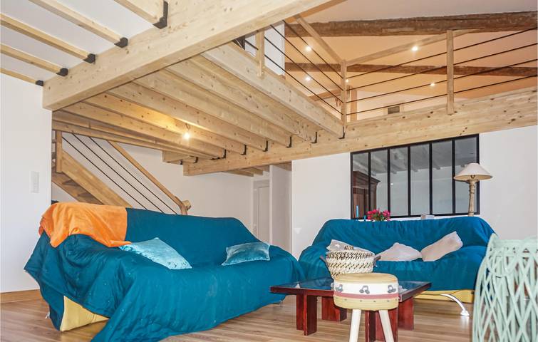 Location de vacances pour 10 personnes, avec jardin ainsi que piscine et terrasse, animaux acceptés à Roujan - 4