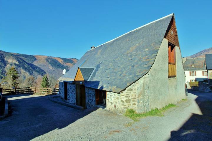Gîte pour 5 personnes, avec terrasse - 1