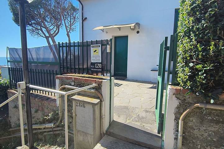 Ganze Wohnung, Ruhiges Haus umgeben von Grün mit atemberaubender Aussicht in Sestri Levante (Stadt), Sestri Levante