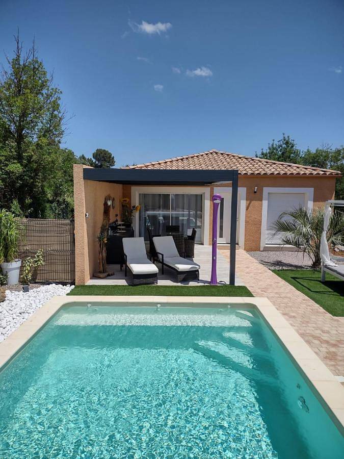 Location de vacances pour 4 personnes, avec piscine ainsi que jardin et vue à Durban-Corbières - 2