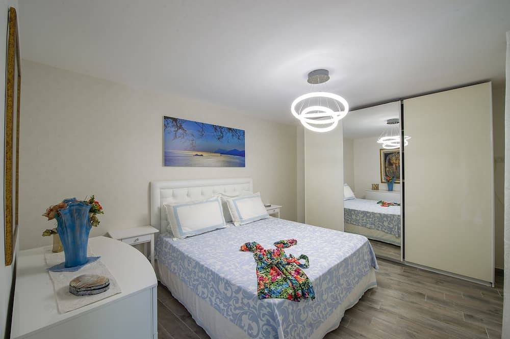Entire apartment, Sapphire house amalfi coast sea view in Minori, Amalfi Coast