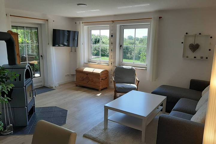 Ferienwohnung für 6 Personen, mit Garten und Terrasse in Wenkendorf