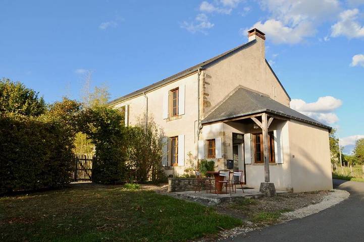 Gîte pour 8 personnes, avec jardin à Saizy