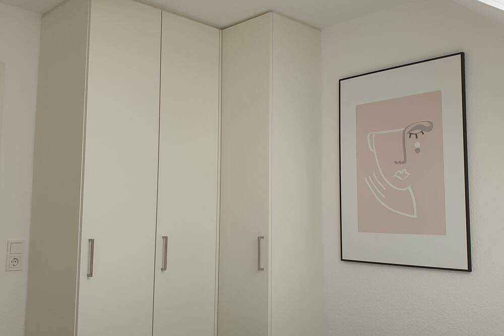 Ganze Wohnung, Modern 2 room apartment in Leinfelden in an excellent location and infrastructure in Leinfelden-Echterdingen, Landkreis Esslingen