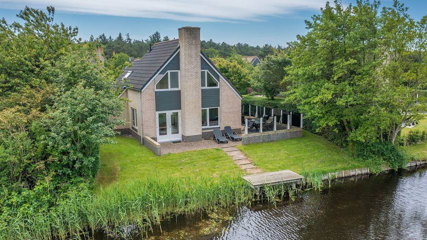 Maison de vacances pour 5 personnes, avec jacuzzi ainsi que sauna et jardin, animaux acceptés dans Texel