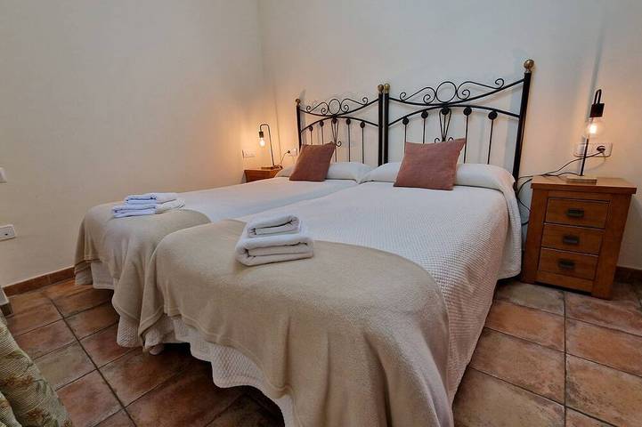 Appartement entier, Appartement-Cottage-Sdb privée avec douche-Vue sur le bois in Espinama, Camaleño