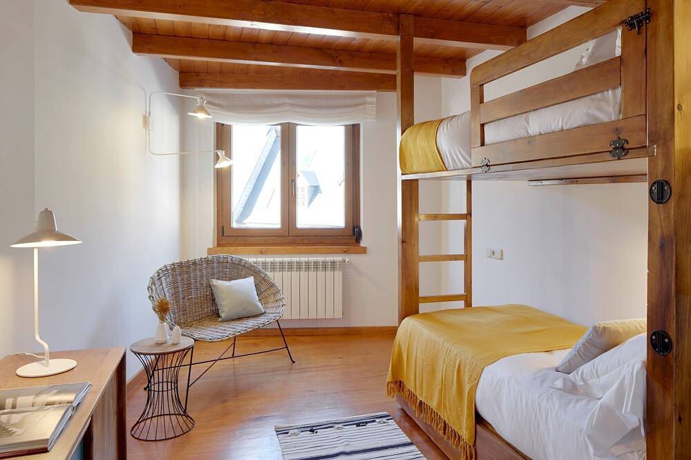 Entire apartment, Ribaeta by Feelfree Rentals in Vielha, Vielha e Mijaran