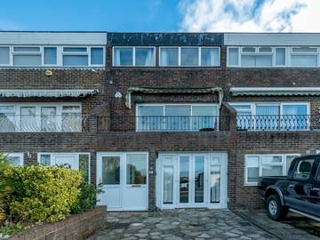 Glamping for 4 People in Basildon, Essex, Photo 3