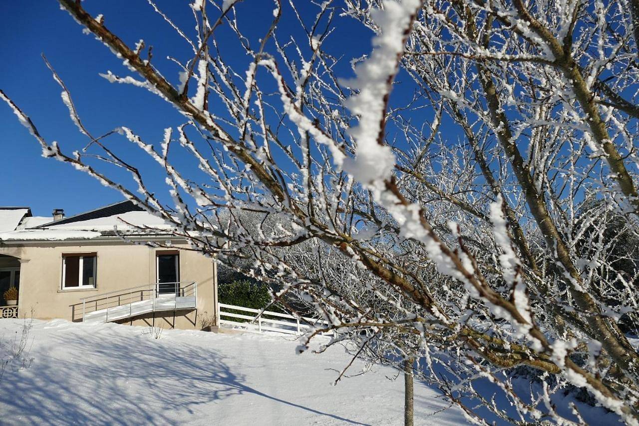 Appartement entier, One-Bedroom Apartment in Lacaune, Région de Lacaune