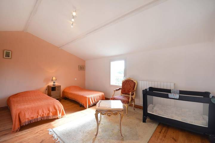 Oulivade
Luberon en Provence. A 4 kms de Roussillon Villa pour 5 personnes in Saint-Saturnin-lès-Apt, Parc naturel régional du Luberon