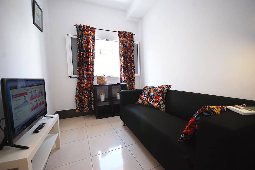 Apartamento entero, First floor apartment close to sea promenade in Arinaga, Agüimes