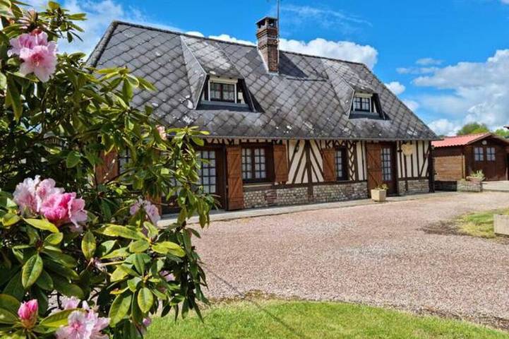 Gîte pour 6 personnes, avec terrasse et jardin à Saint-Aubin-de-Scellon