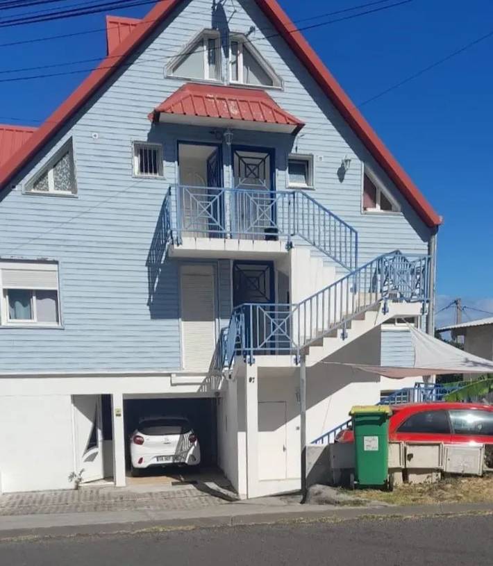 Gîte pour 4 personnes, avec terrasse dans Saint-Gilles les Bains - 3