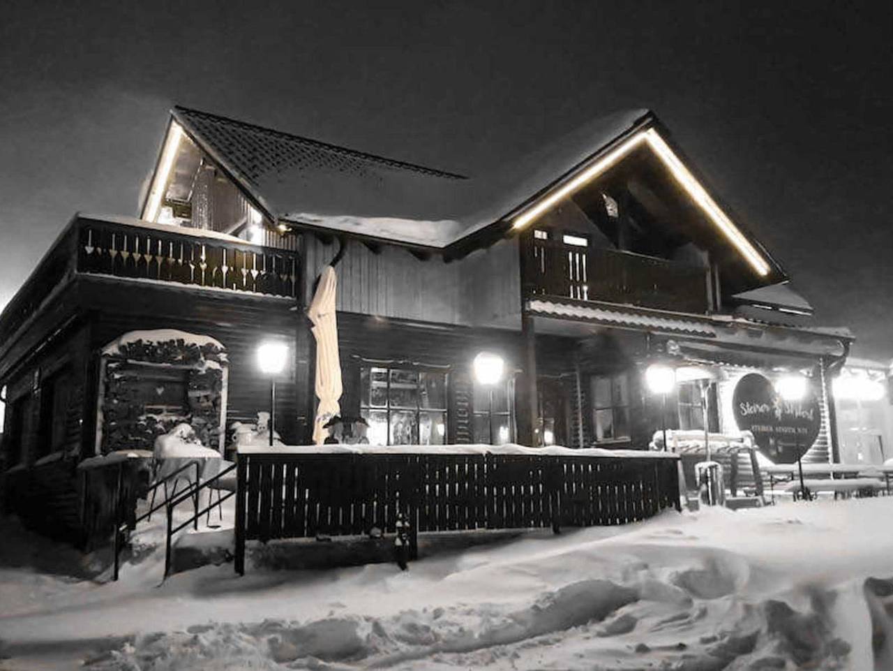 Ganze Ferienwohnung, Steirer Apartment - Steirer Apartment mit kleinem Balkon in Semmering, Wiener Alpen