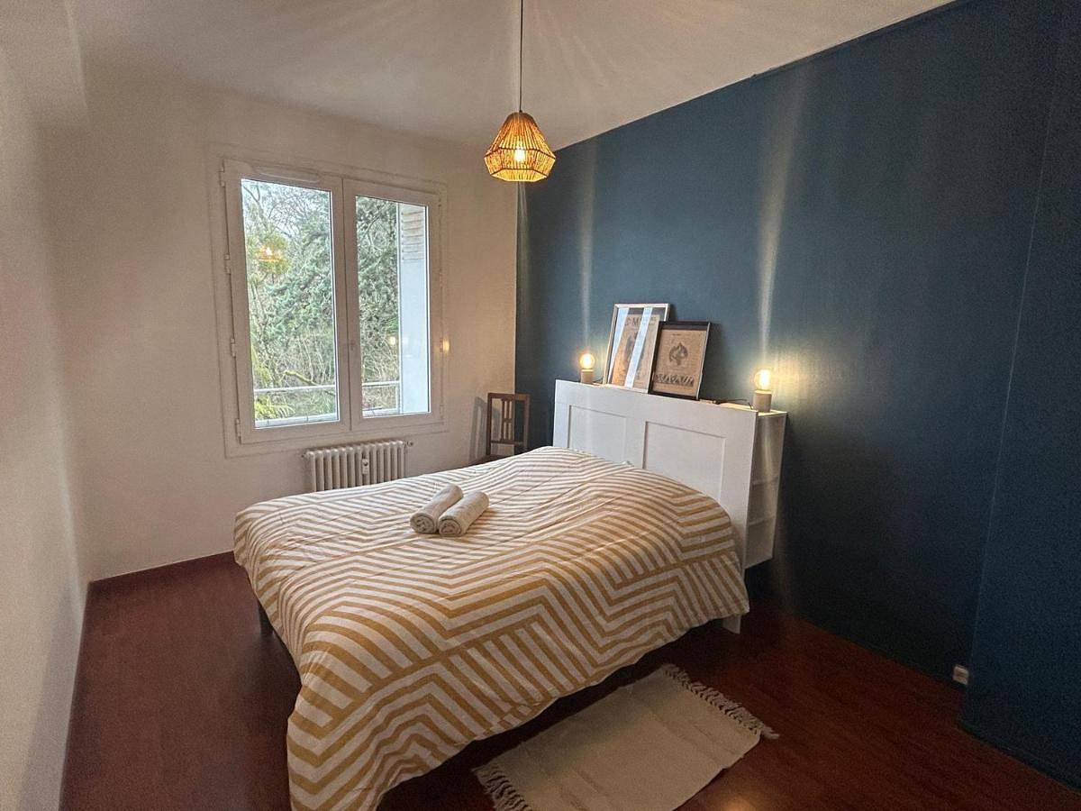 Appartement entier, Two-Bedroom Apartment in Poitiers, Vienne (France)