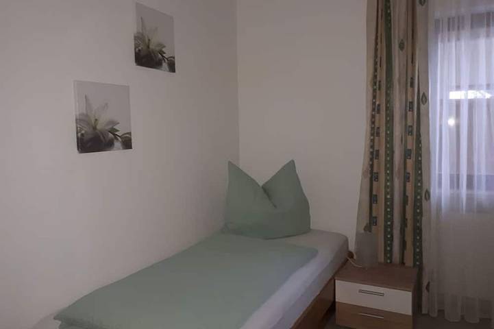 Ganze Wohnung, Ferienwohnung 3 - Eg 53 m², mit Terrasse, nahe Chiemsee in Obing, Landkreis Traunstein