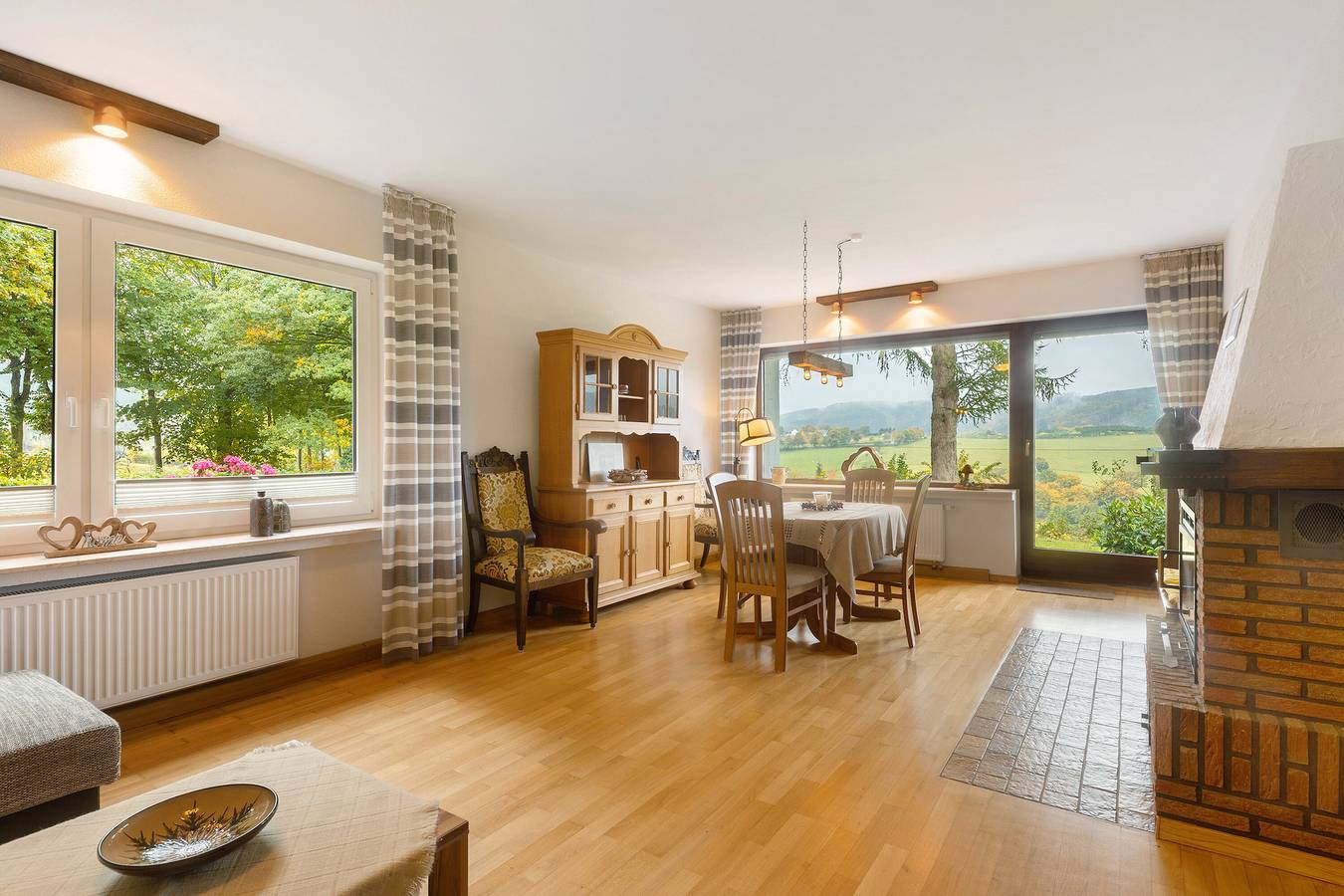 Ganze Wohnung, Ferienwohnung 'Iberg' mit Bergblick, gemeinsamer Terrasse und Wlan in Olsberg, die Mittelgebirge