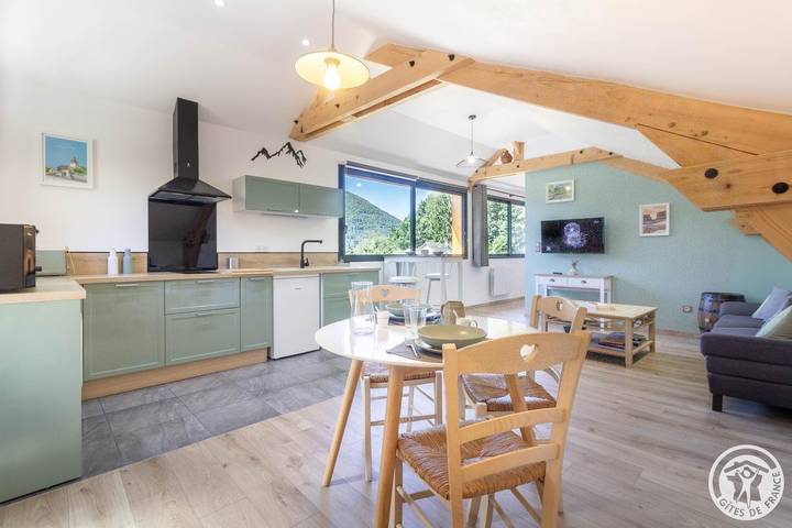 Gîte pour 2 personnes, avec jardin