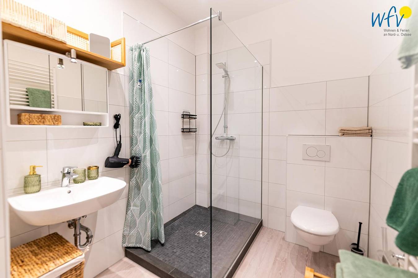 Ganze Wohnung, Romantische Luxus-Ferienwohnung Paul im Haus Hummer Köbes auf Juist in Juist