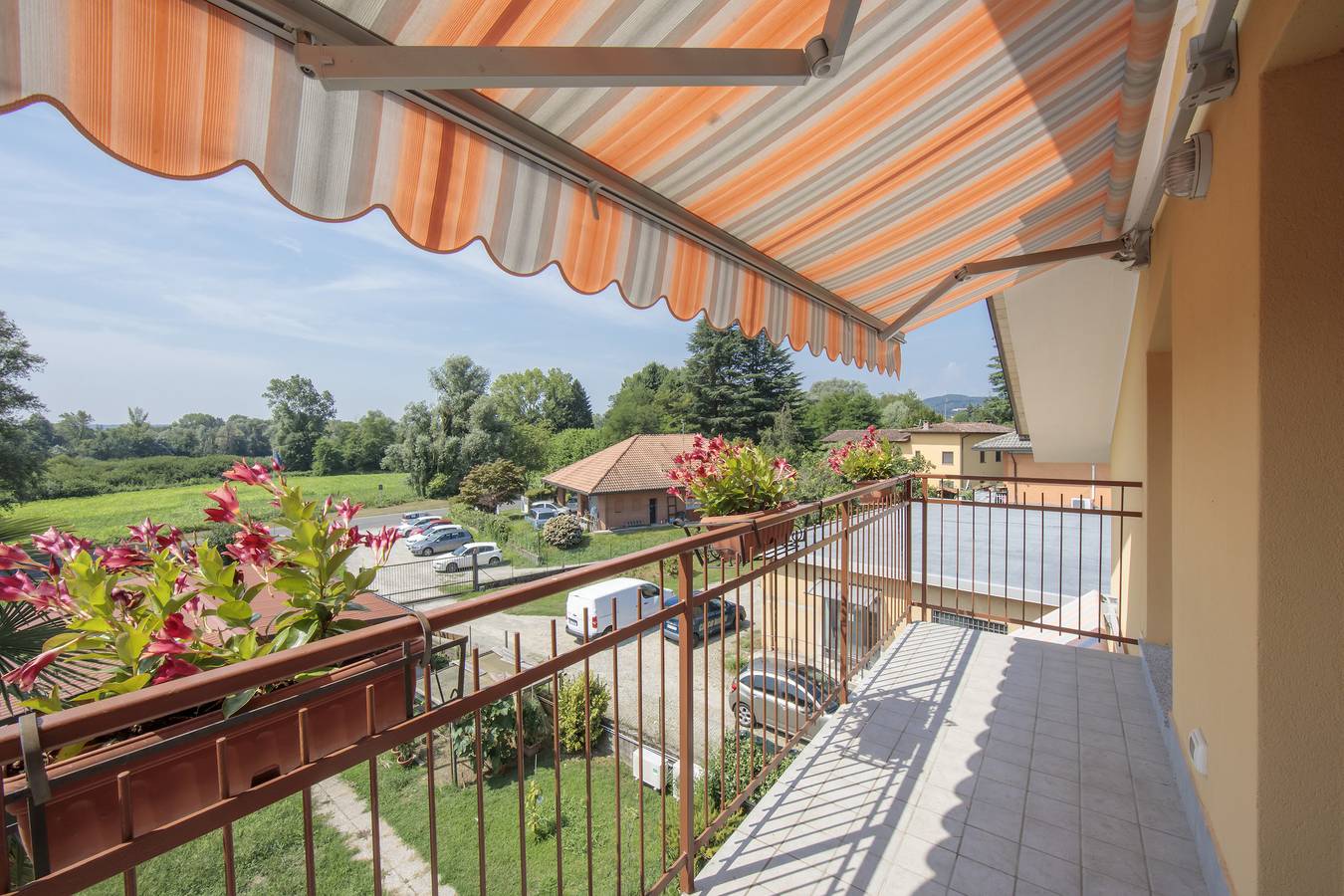 Vakantiewoning voor 4 Personen in Gemeente Angera, Lago Maggiore (Lombardy)