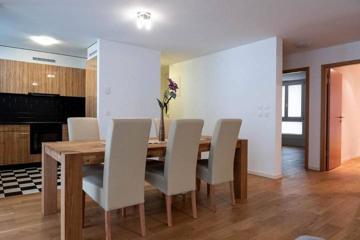 Gîte pour 5 personnes, avec Balcon ainsi que Terrasse et Vue à Vevey - 3