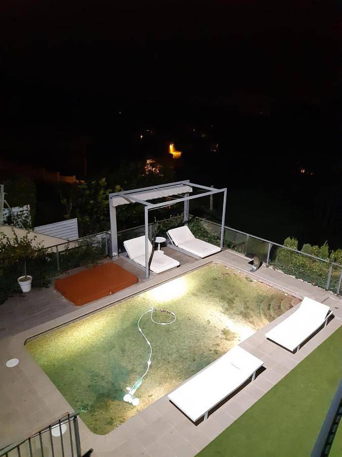 Chalet para 13 personas, con piscina además de jardín y jacuzzi en Provincia de Castellón - 4