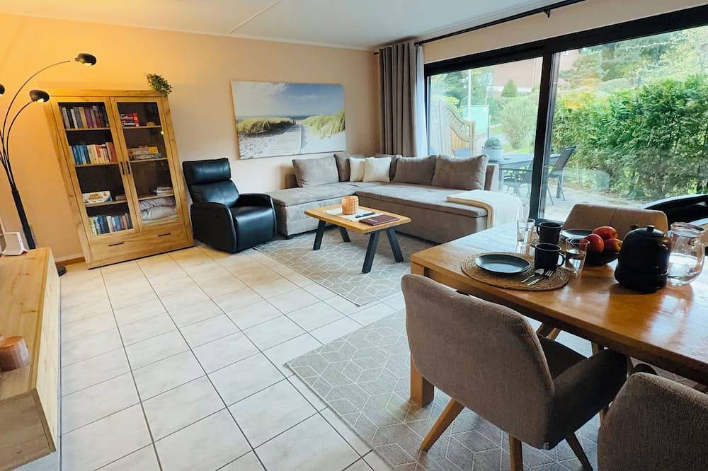 Ganze Wohnung, Stylisches Apartment, Sauna and Wellness in Lübbecke, Wiehengebirge